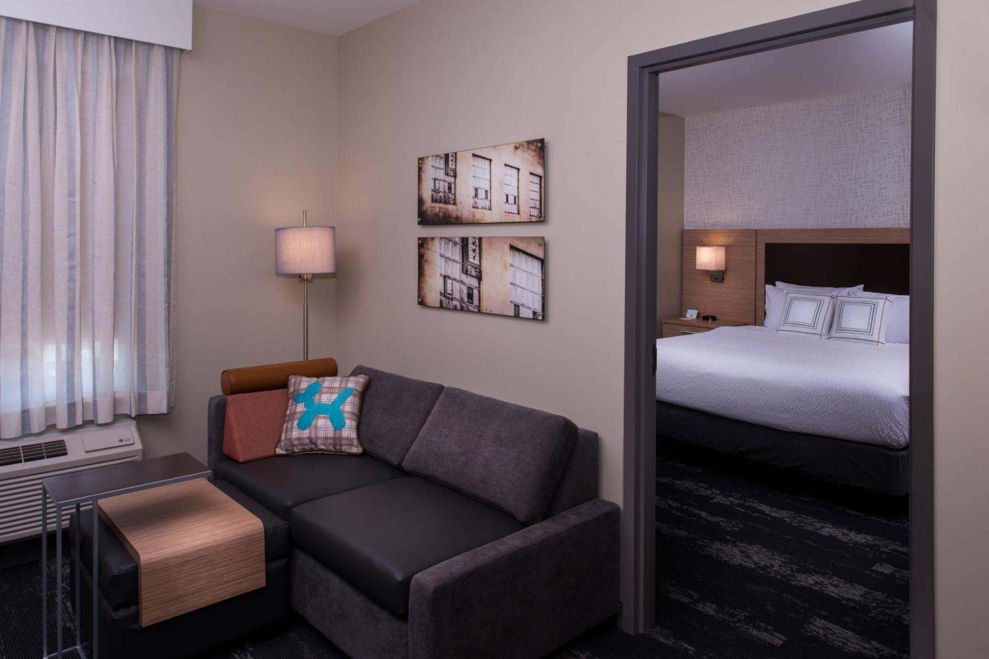 Towneplace Suites By Marriott Saskatoon Exterior foto